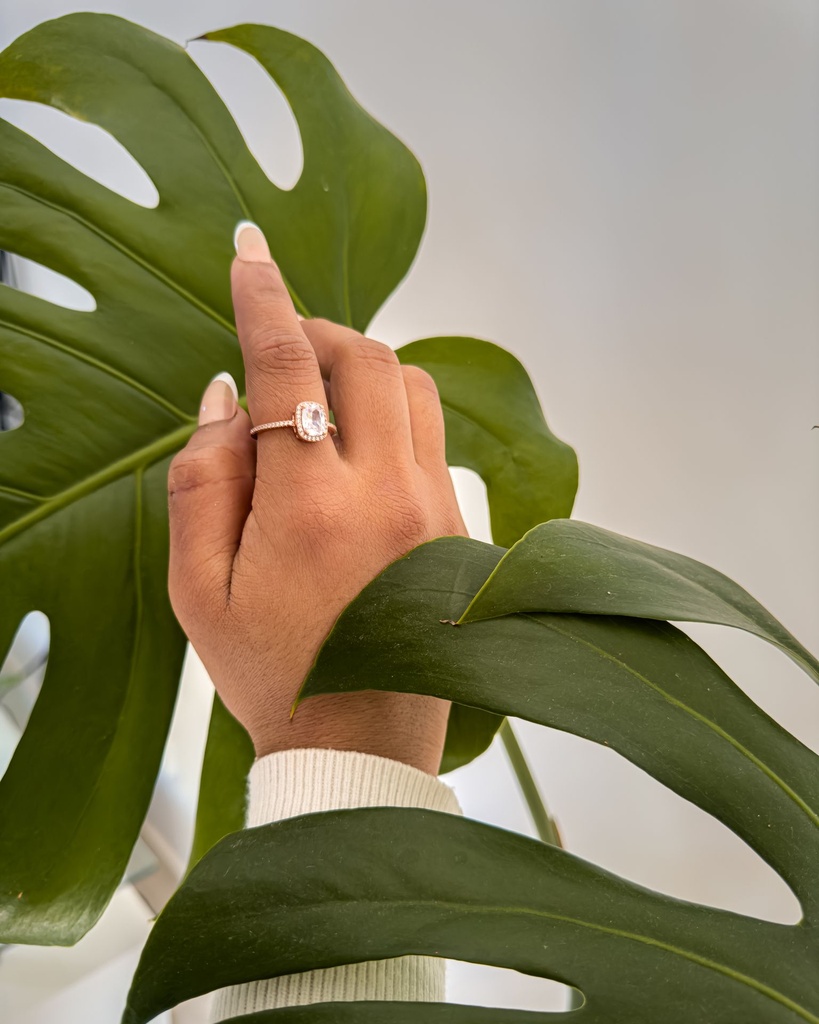 Pandora Square Sparkle Halo Ring: Romantic and Eye-Catching